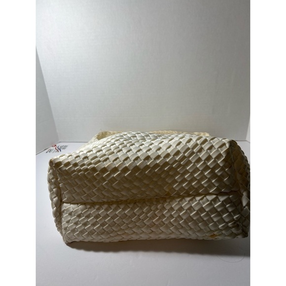 Ah.dorned Elegant Cream Woven Tote Bag - Picture 3 of 14